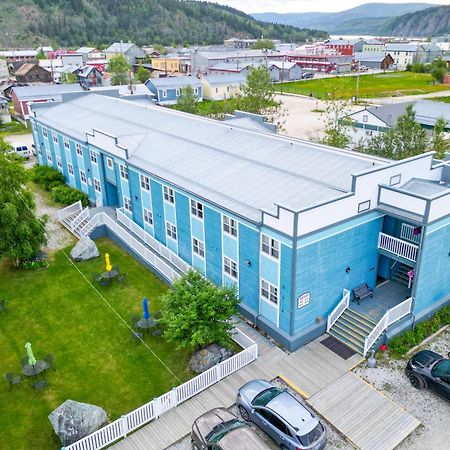 Holland America Dawson City Inn Exterior foto